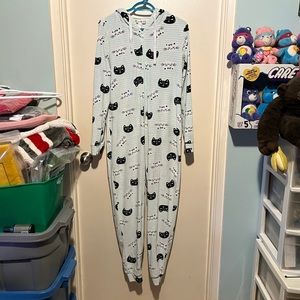 URBAN HERITAGE HOODED SUPER SOFT KITTY ONESIE